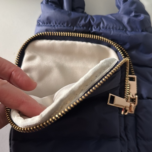 Wanderfull water/ wallet holder. Hydrobag - Picture 3 of 8